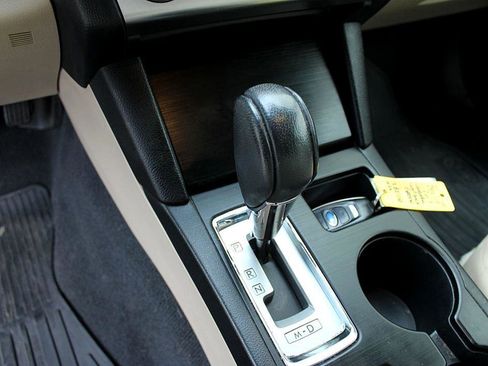 Used 2017 Subaru Outback 3.6R Limited image 11