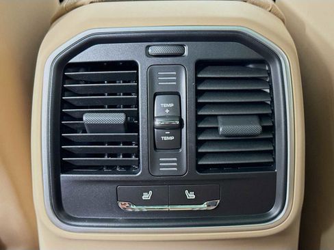 New 2025 Porsche Macan S image 27