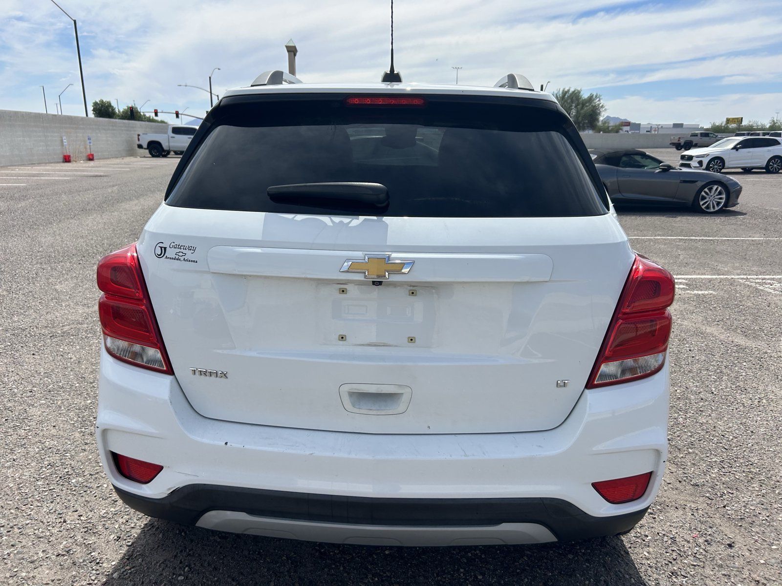 Used 2018 Chevrolet Trax LT w/ LT Convenience Package FWD image 4