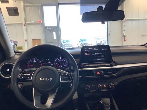 Certified 2023 Kia Forte LXS image 7