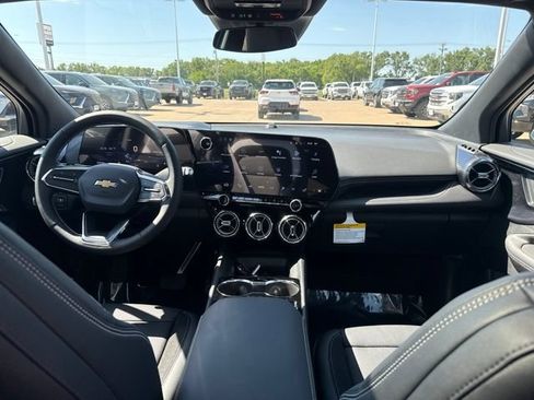 New 2026 Chevrolet Blazer EV LT AWD/4WD image 39