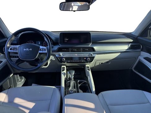 Used 2022 Kia Telluride S image 12