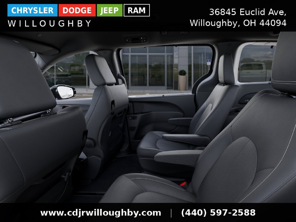 New 2027 Chrysler Pacifica Select w/ Family Tech Group AWD/4WD image 26