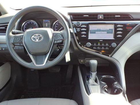 Used 2020 Toyota Camry LE image 12