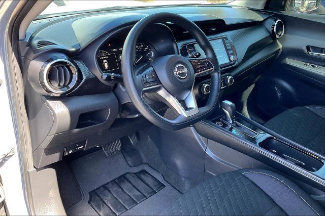 Certified 2023 Nissan Kicks SV FWD image 14