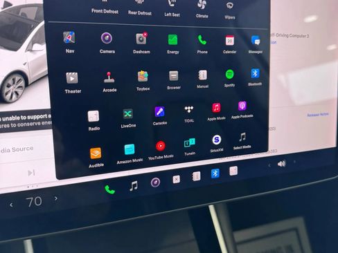 Used 2021 Tesla Model Y Long Range image 29