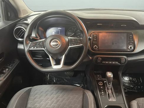 Used 2022 Nissan Kicks SV FWD image 10