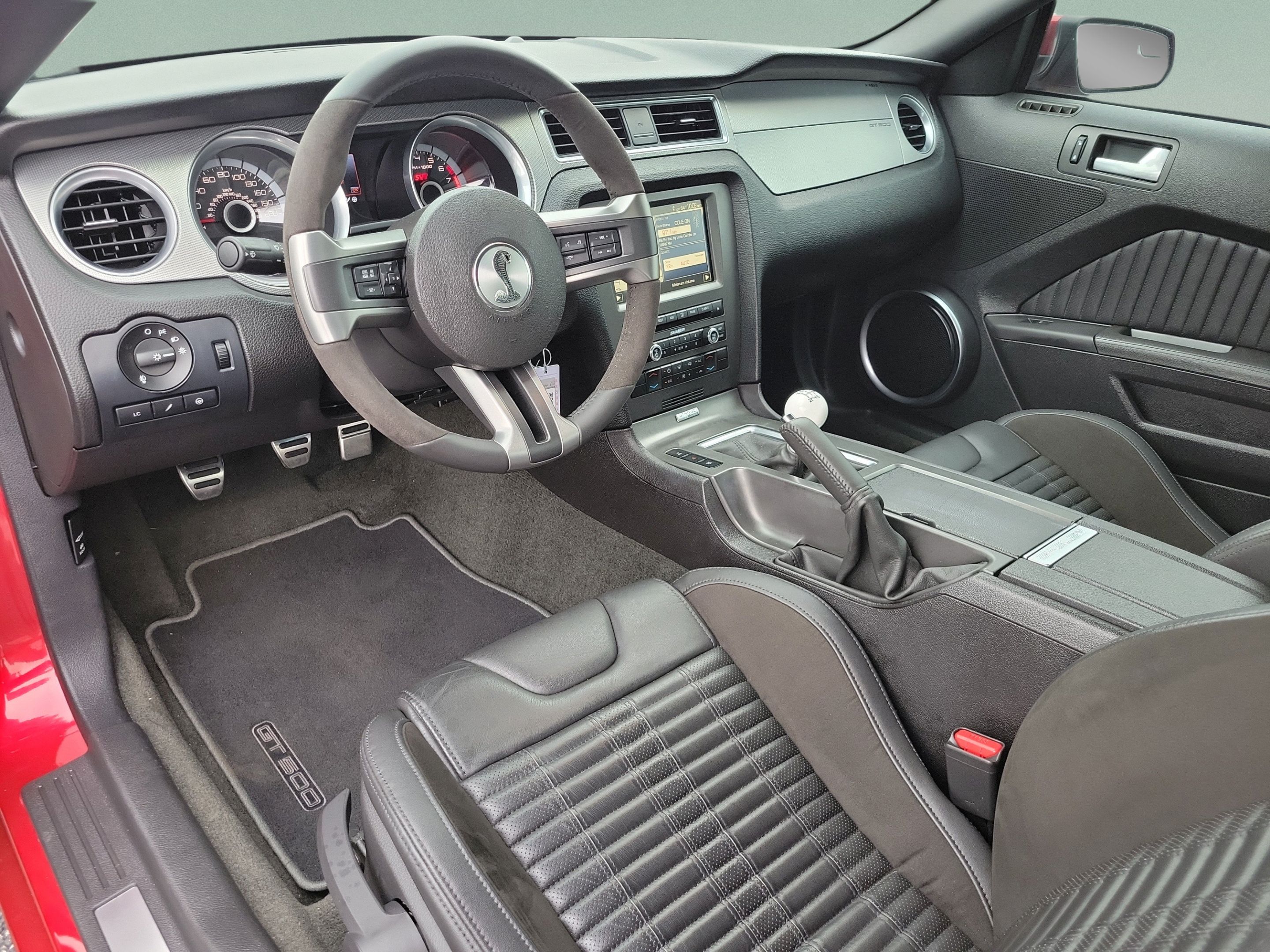 Used 2013 Ford Mustang Shelby GT500 RWD image 11