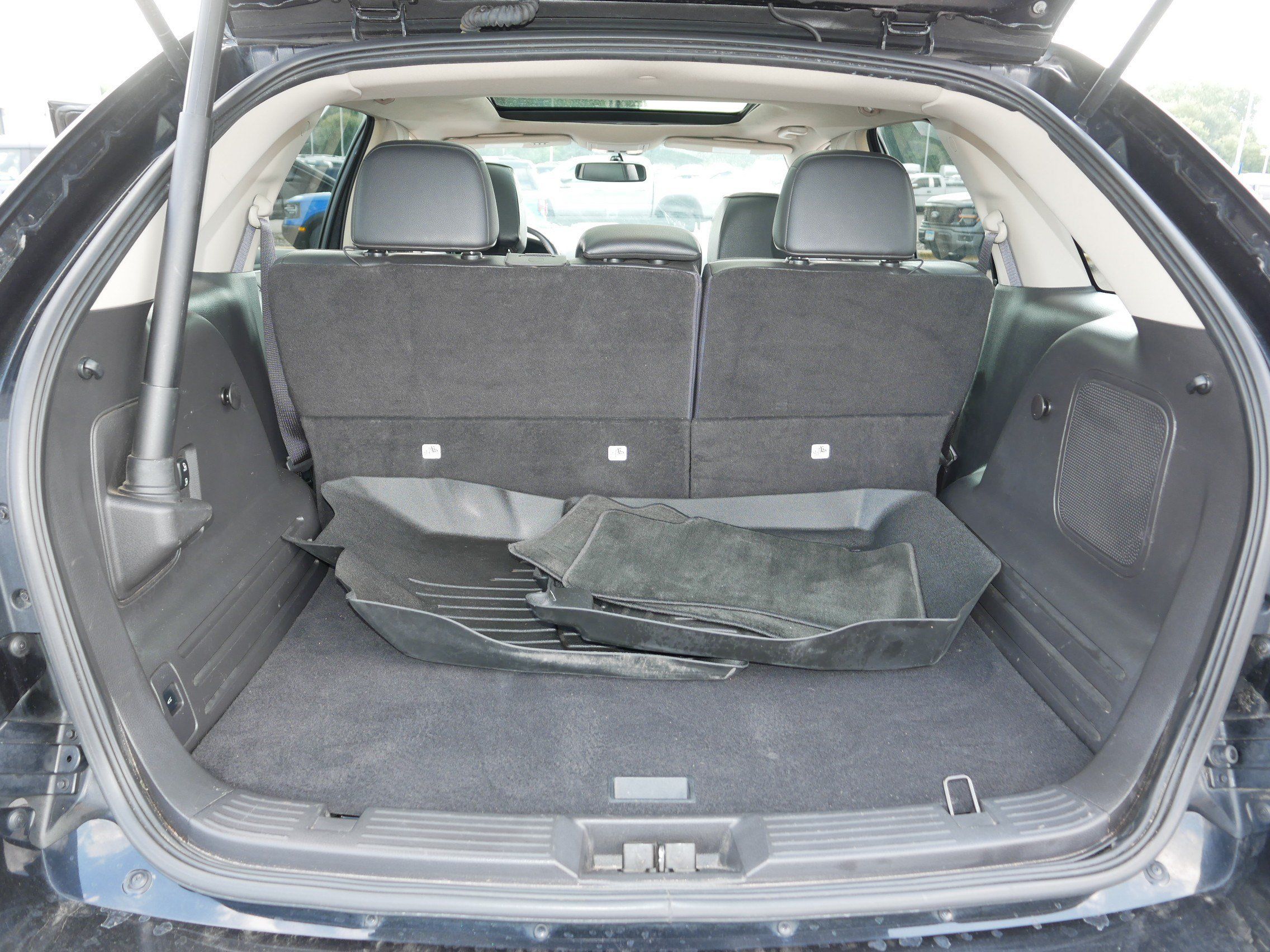 Used 2013 Lincoln MKX AWD image 18