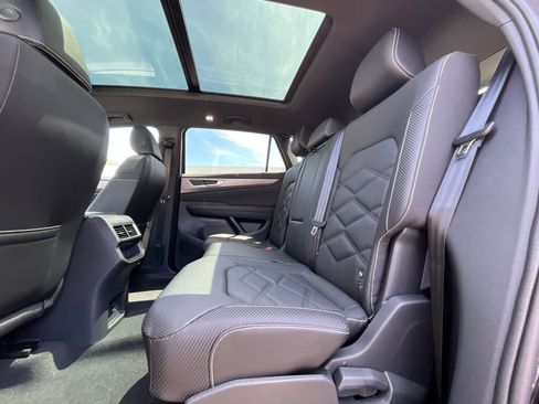 New 2025 Volkswagen Atlas Cross Sport SE image 15