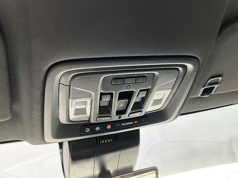 Used 2024 Chevrolet Silverado 2500 High Country w/ High Country Premium Package AWD/4WD image 29