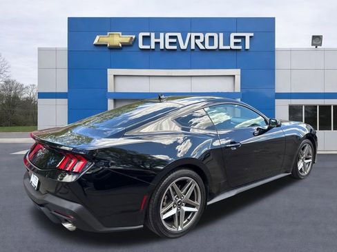 Used 2024 Ford Mustang Coupe RWD image 7