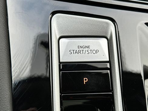 Used 2025 Volkswagen Atlas SE w/ Panoramic Sunroof Package image 22