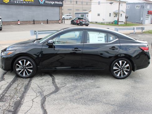 New 2025 Nissan Sentra SV w/ SV Premium Package image 2