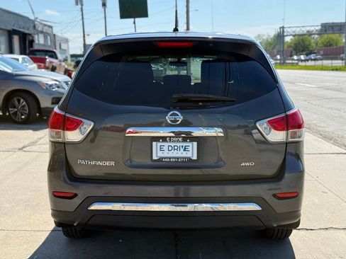 Used 2014 Nissan Pathfinder S AWD/4WD image 9