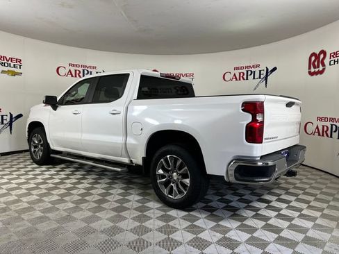 Used 2022 Chevrolet Silverado 1500 LT AWD/4WD image 5