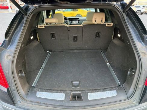 Used 2017 Cadillac XT5 Luxury w/ Driver Awareness Package image 20