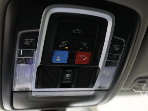 Used 2024 RAM 3500 Laramie AWD/4WD image 27