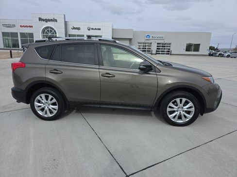 Used 2015 Toyota RAV4 Limited image 4