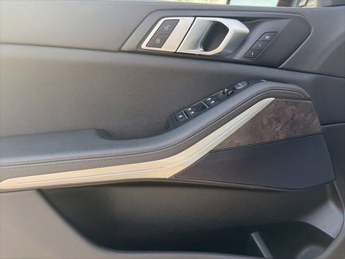 Used 2022 BMW X5 sDrive40i image 9