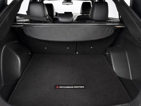 Used 2025 Mitsubishi Eclipse Cross AWD image 13