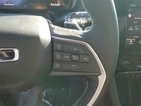 New 2025 Jeep Grand Cherokee Laredo X w/ Luxury Tech Group I image 14