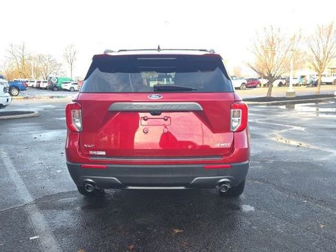 Used 2023 Ford Explorer XLT w/ Equipment Group 202A image 8