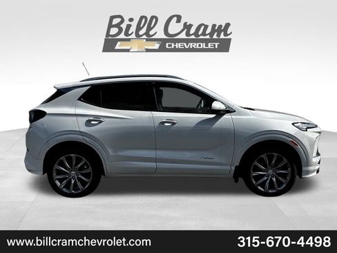 Used 2025 Buick Encore GX Avenir w/ Avenir Technology Package AWD/4WD image 42