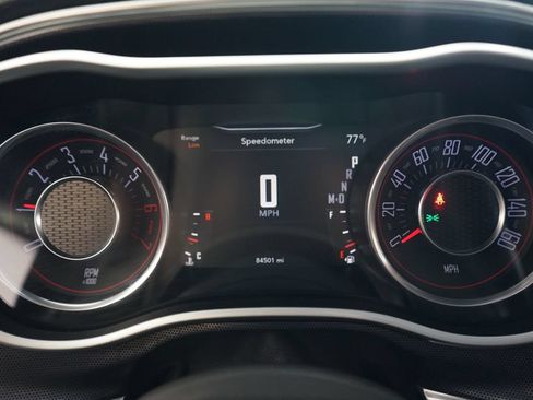 Used 2015 Dodge Challenger R/T Plus RWD image 33
