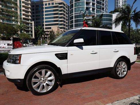 Used 2012 Land Rover Range Rover Sport HSE image 16