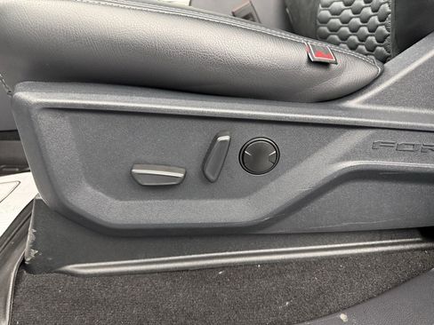 New 2026 Ford F250 Lariat w/ Black Appearance Package image 43