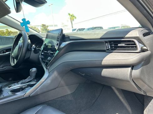 Used 2021 Toyota Camry XSE FWD image 15