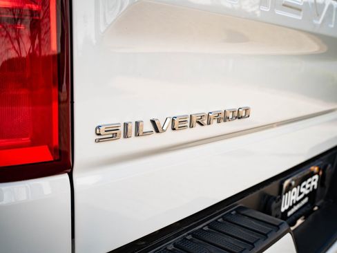 Used 2019 Chevrolet Silverado 1500 RST image 16
