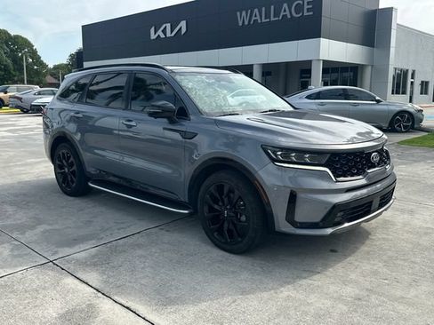 Certified 2021 Kia Sorento SX FWD image 4