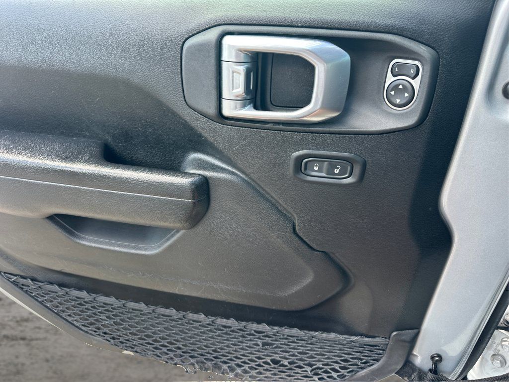 Used 2022 Jeep Wrangler Unlimited Sport AWD/4WD image 29
