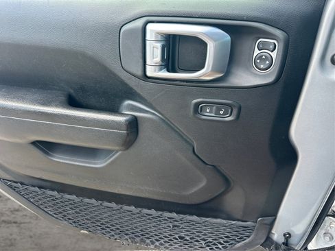 Used 2022 Jeep Wrangler Unlimited Sport AWD/4WD image 29
