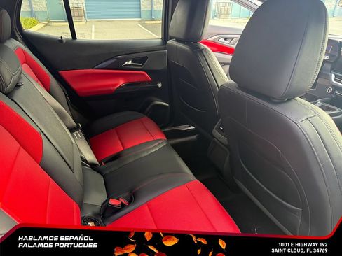 Certified 2024 Chevrolet Equinox EV RS FWD image 30