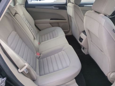 Used 2020 Ford Fusion SE image 20