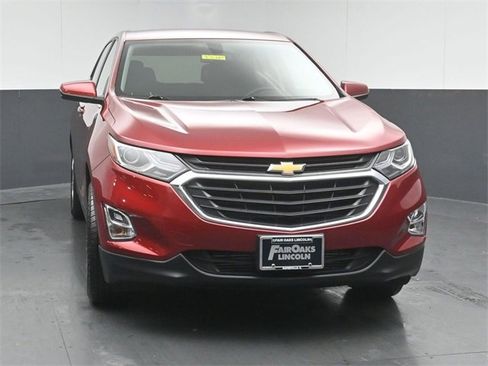 Used 2019 Chevrolet Equinox LT image 2