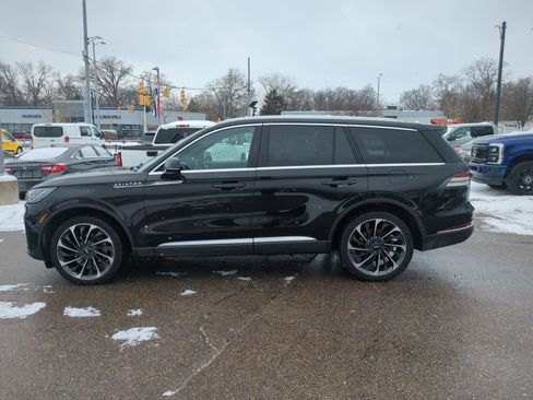 Used 2025 Lincoln Aviator Reserve w/ Equipment Group 201A image 15