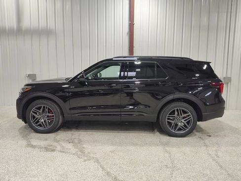 New 2026 Ford Explorer ST-Line w/ ST-Line Street Pack AWD/4WD image 10