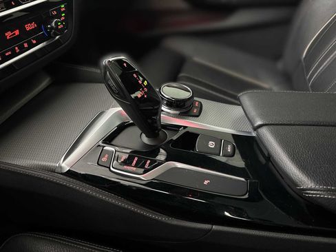 Used 2018 BMW M550i xDrive AWD/4WD image 22