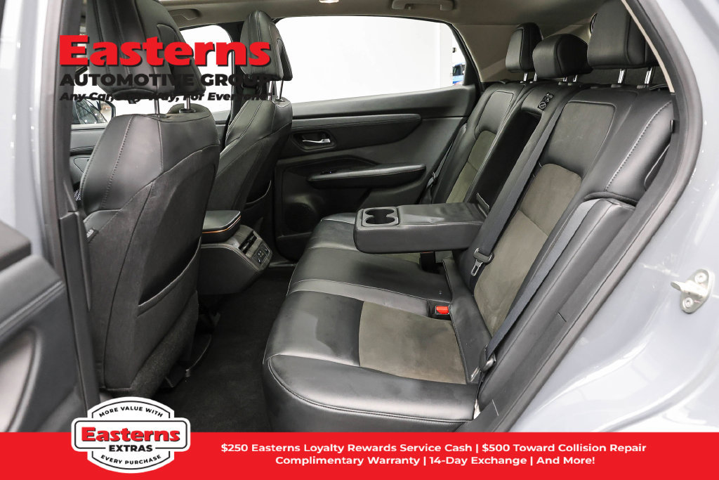 Used 2023 Nissan Ariya AWD image 25