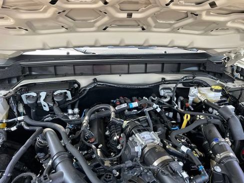 Used 2025 Ford Bronco Outer Banks AWD/4WD image 35
