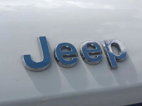 Certified 2023 Jeep Grand Cherokee L Limited AWD/4WD image 13