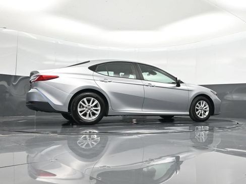 Used 2025 Toyota Camry LE FWD image 50