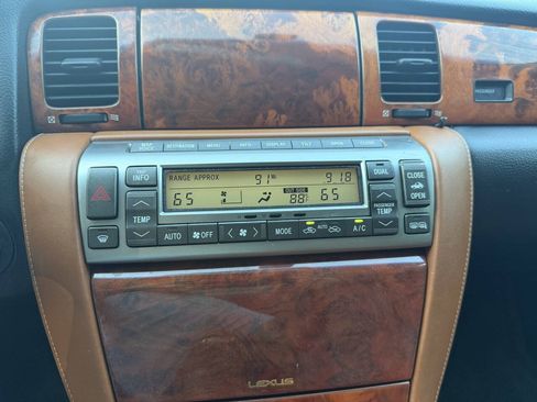 Used 2005 Lexus SC 430 Convertible RWD image 23