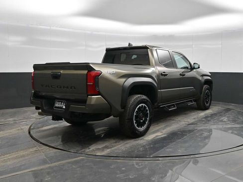 Used 2024 Toyota Tacoma TRD Off-Road image 7