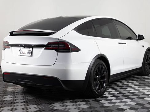 Used 2023 Tesla Model X AWD/4WD image 7