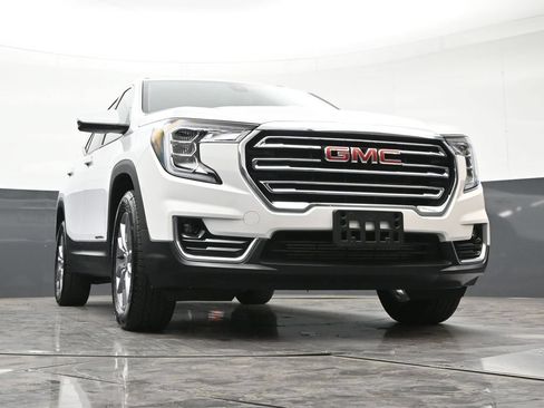 Used 2023 GMC Terrain SLT AWD/4WD image 30